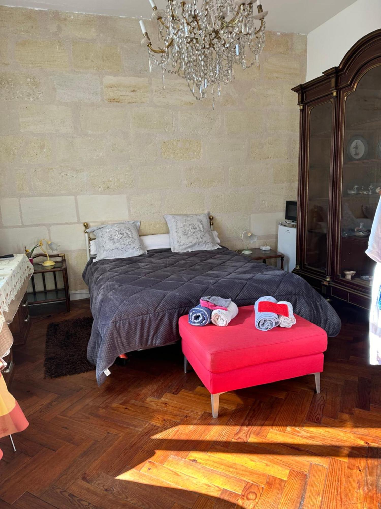Violette Daire Bordeaux Dış mekan fotoğraf